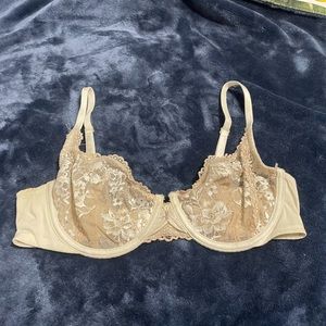 Victoria’s Secret Vintage Style Nude Sexy Lace Underwire Bra 34C